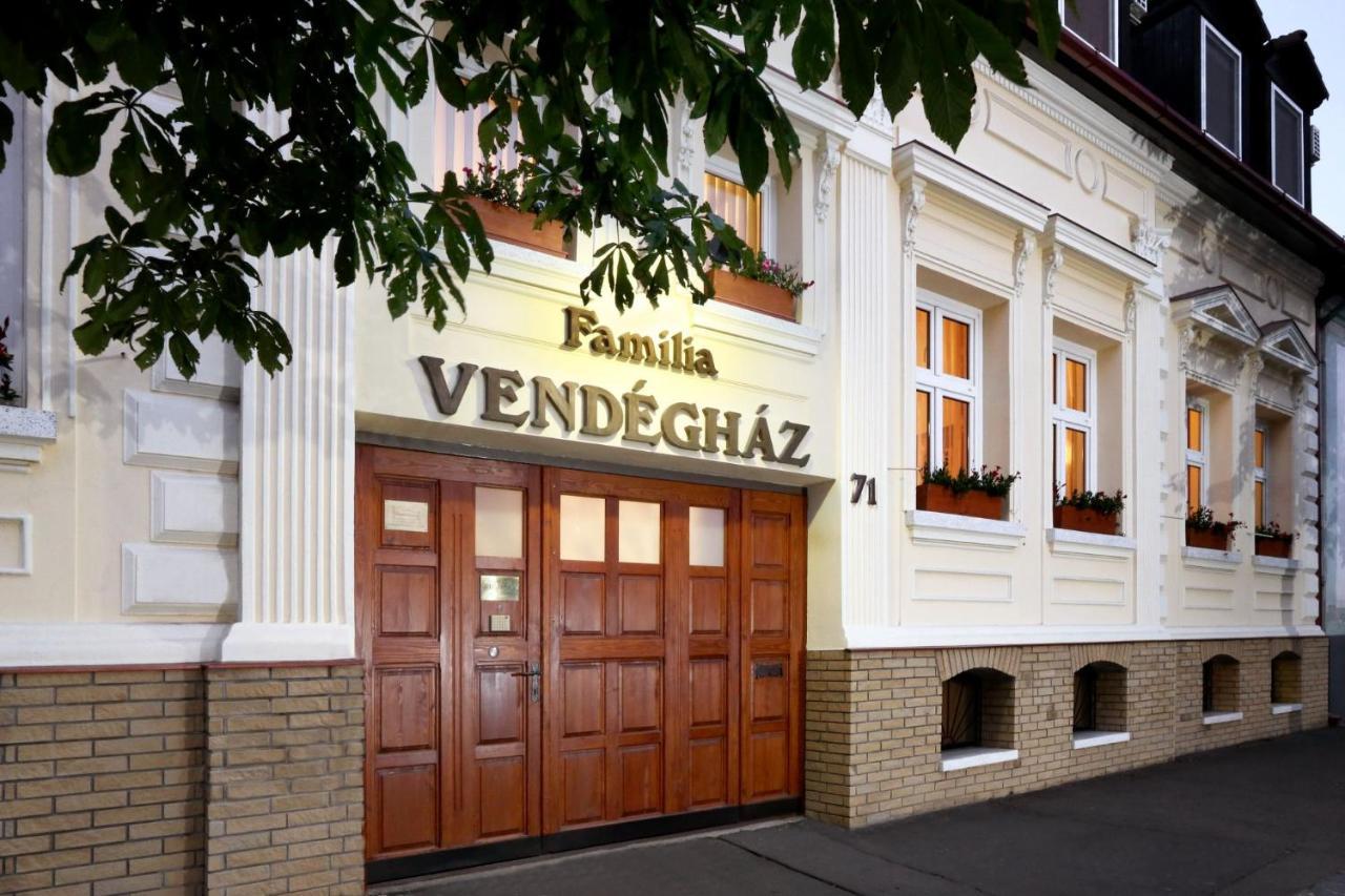 Hotel Família Vendégház à Szeged Extérieur photo